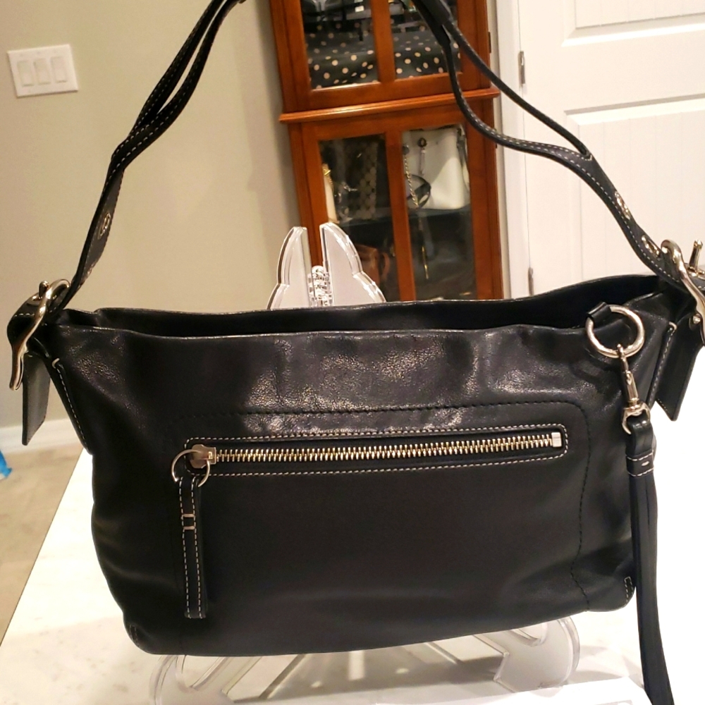 Coach 2006 Vintage Black Leather East West Legacy Tassel Hobo Shoulder Bag 1417